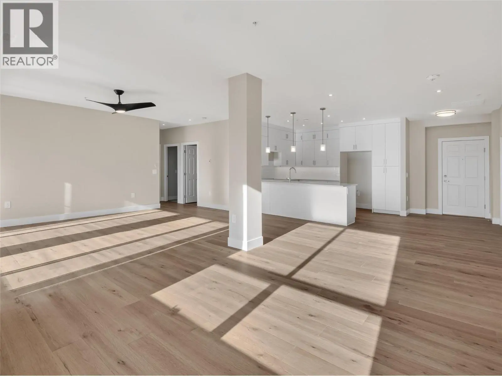 3362 Skaha Lake Road Unit# 1303. Penticton, British Columbia