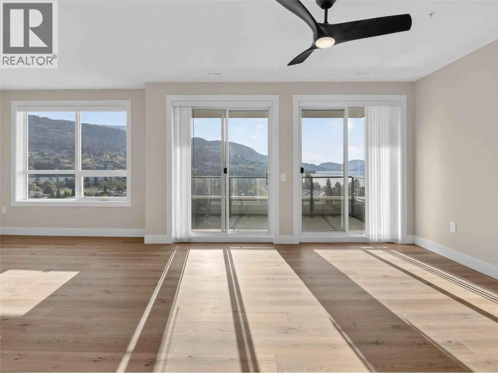 3362 Skaha Lake Road Unit# 1303. Penticton, British Columbia