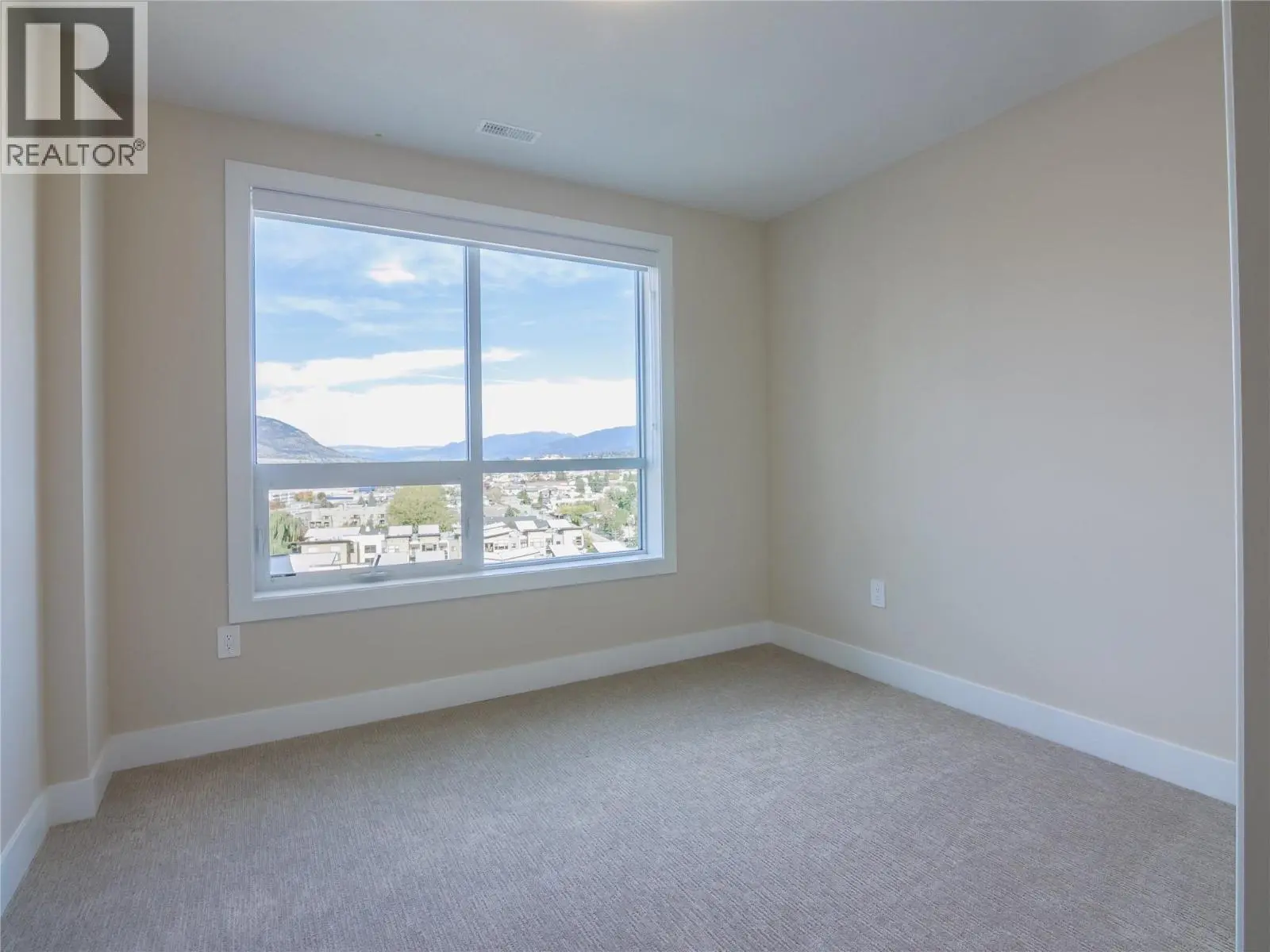 3362 Skaha Lake Road Unit# 1301. Penticton, British Columbia