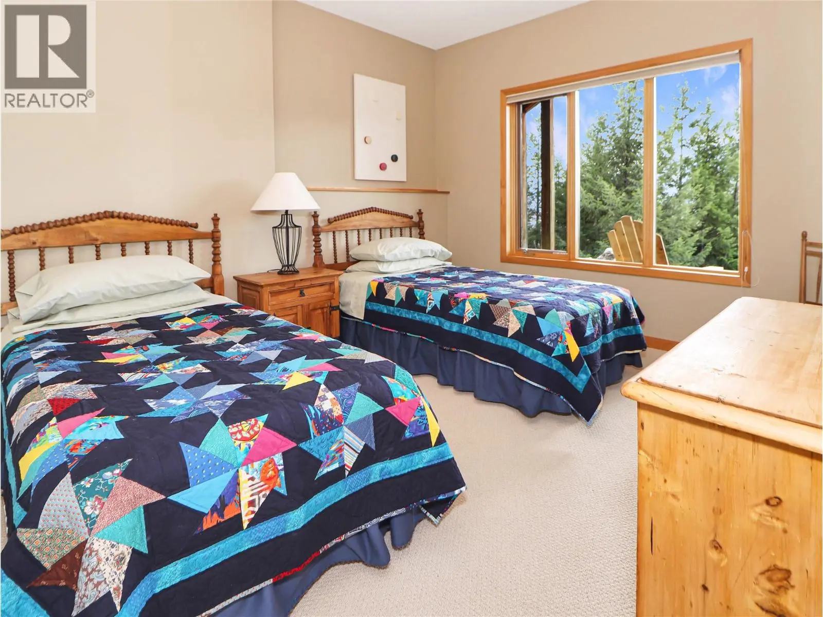 2360/2380 95 Highway. Spillimacheen, British Columbia