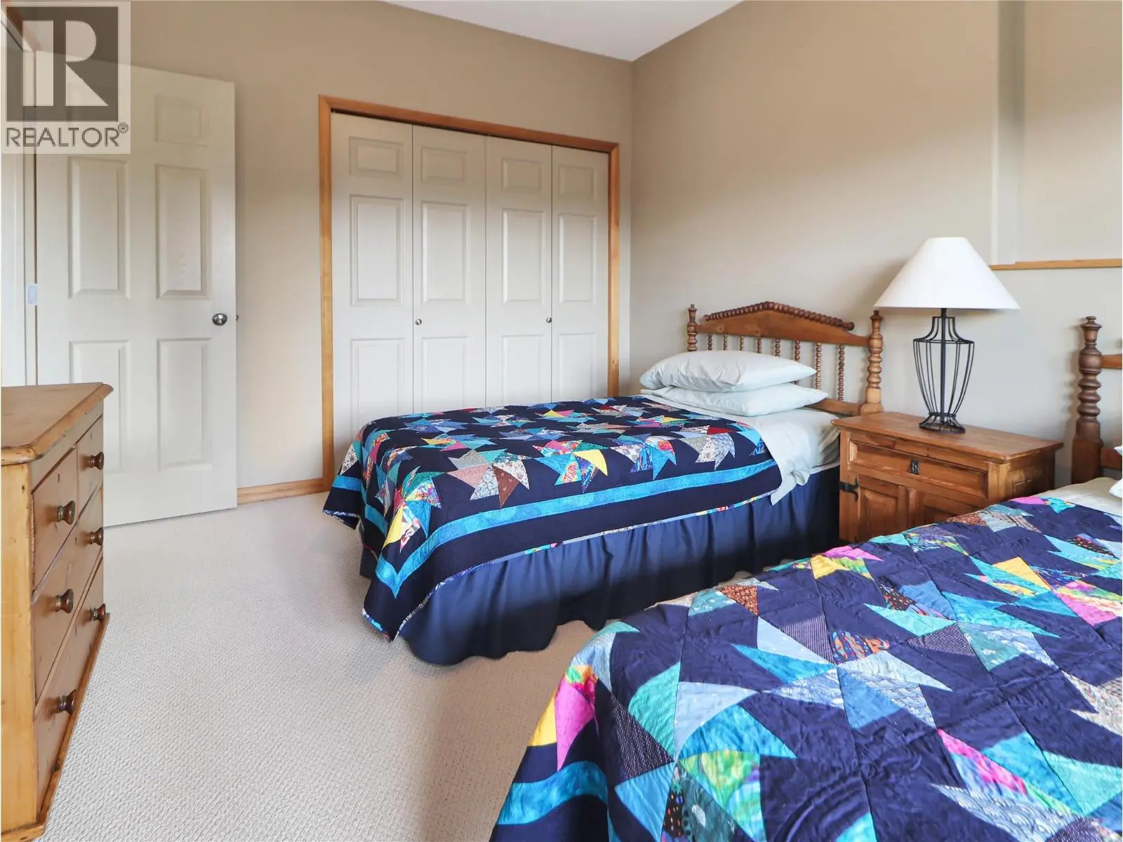2360/2380 95 Highway. Spillimacheen, British Columbia