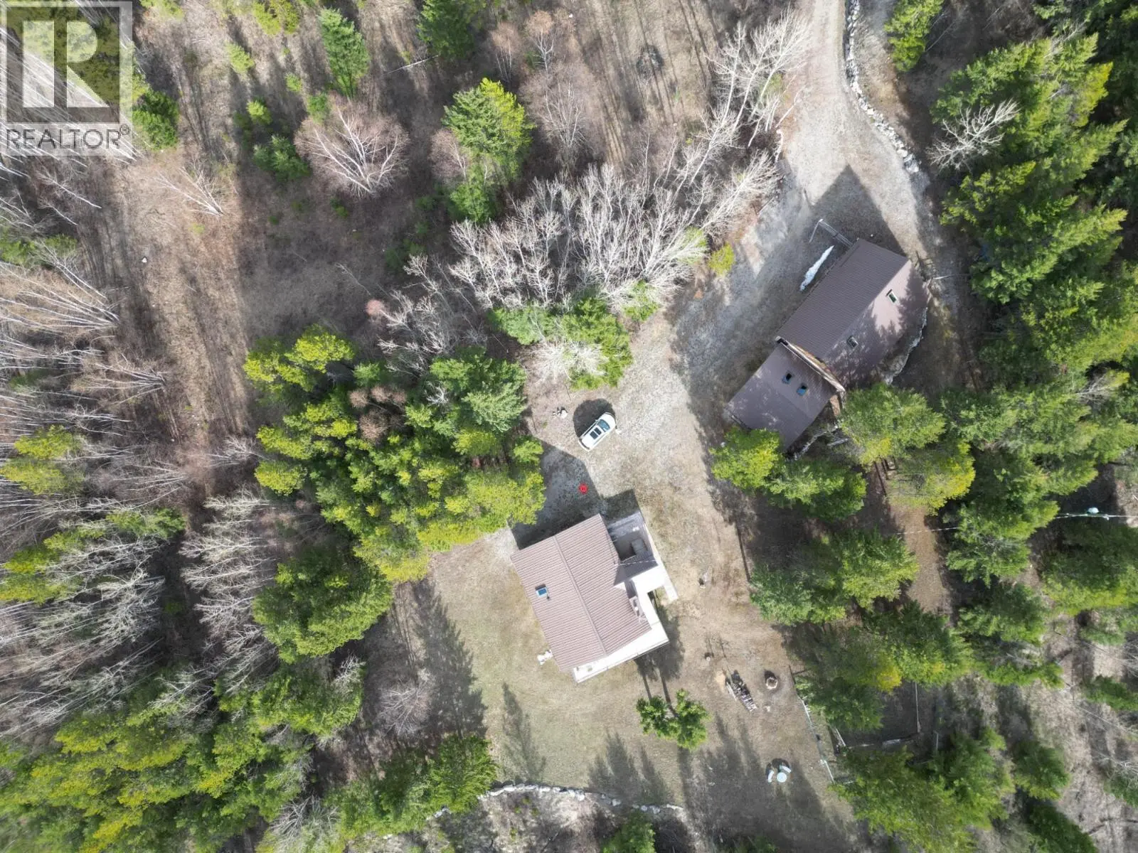 2360/2380 95 Highway. Spillimacheen, British Columbia