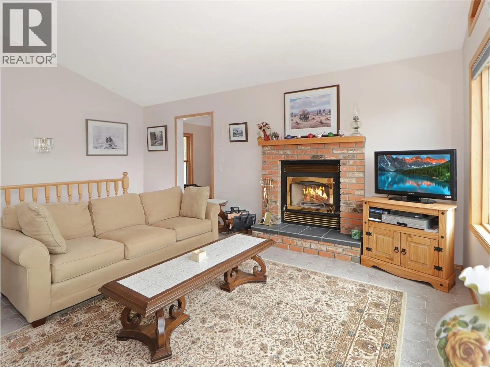 2360/2380 95 Highway. Spillimacheen, British Columbia