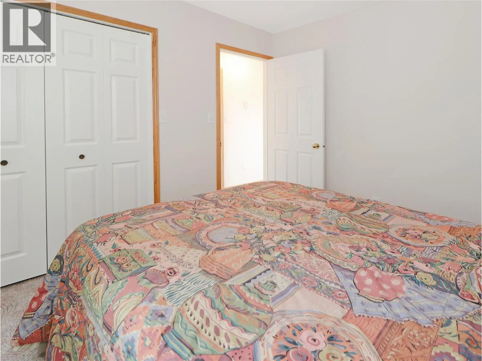 2360/2380 95 Highway. Spillimacheen, British Columbia