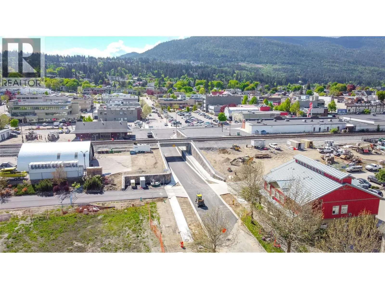 250 Harbourfront Drive Ne. Salmon Arm, British Columbia