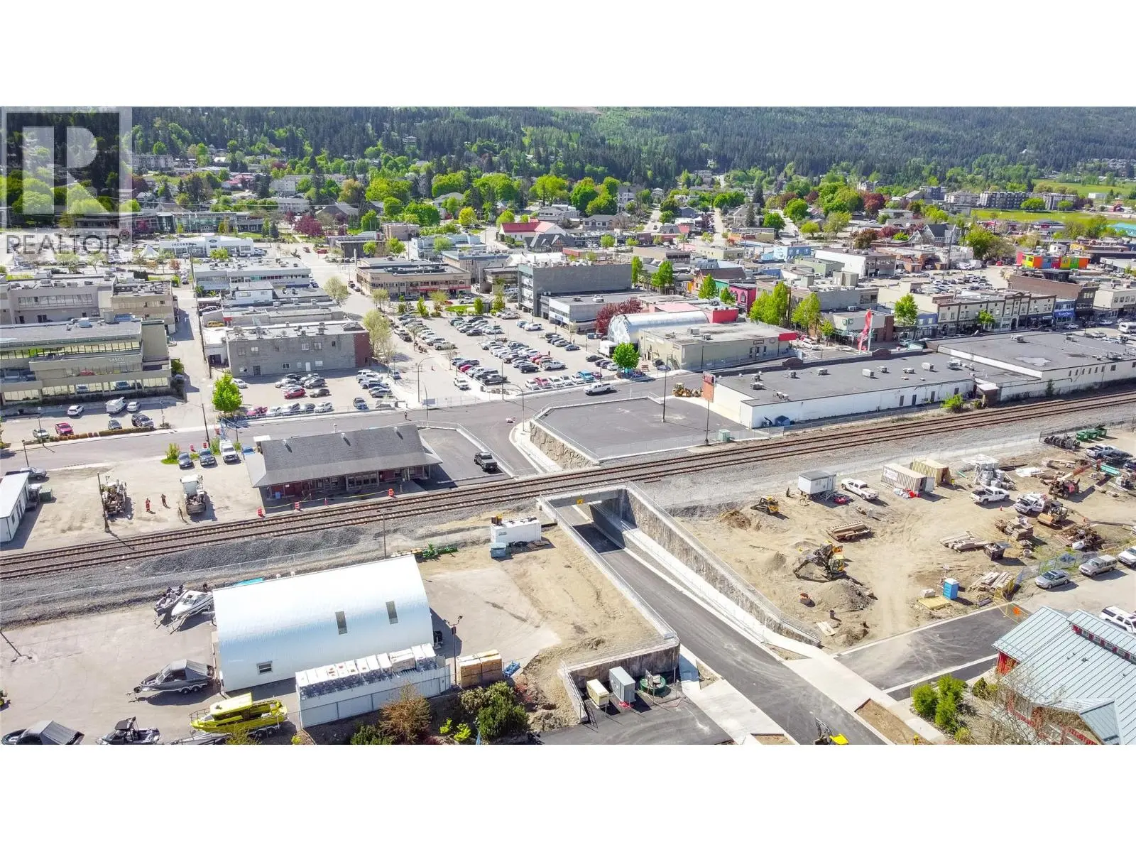 250 Harbourfront Drive Ne. Salmon Arm, British Columbia