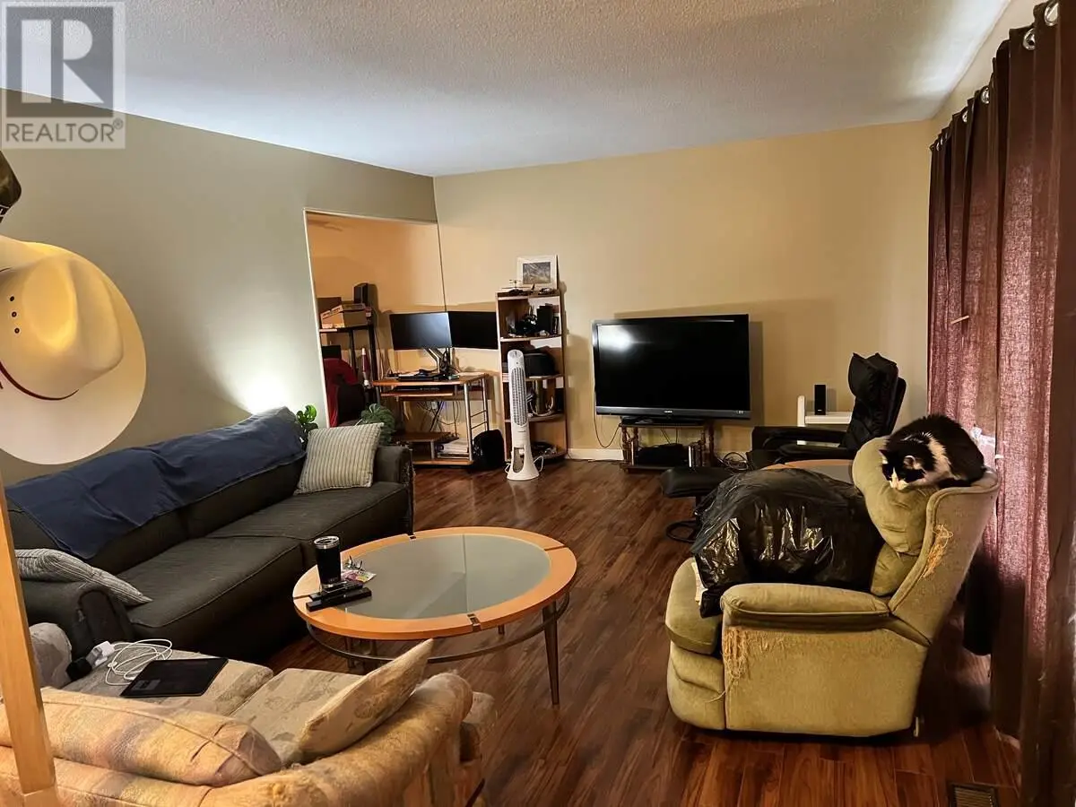 864 Lawson Avenue. Kelowna, British Columbia