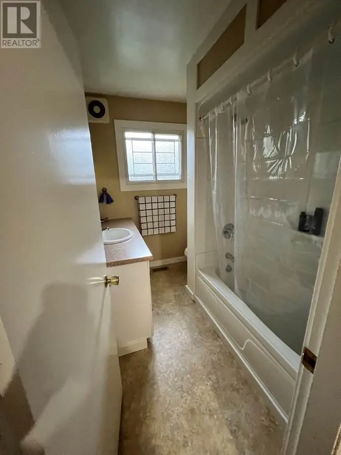864 Lawson Avenue. Kelowna, British Columbia