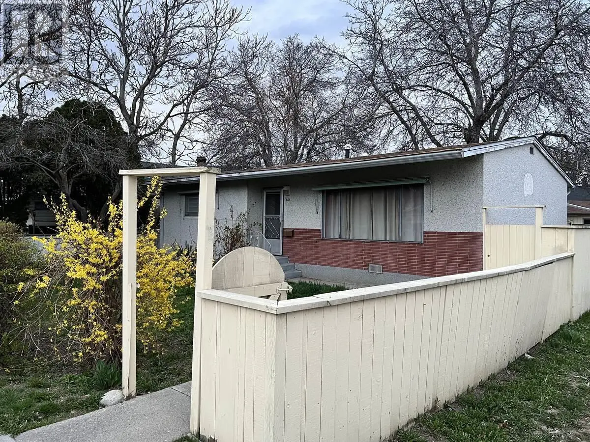 864 Lawson Avenue. Kelowna, British Columbia