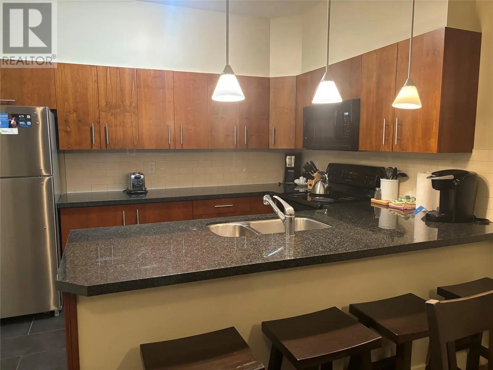 2049 Summit Drive Unit# 314d. Panorama, British Columbia
