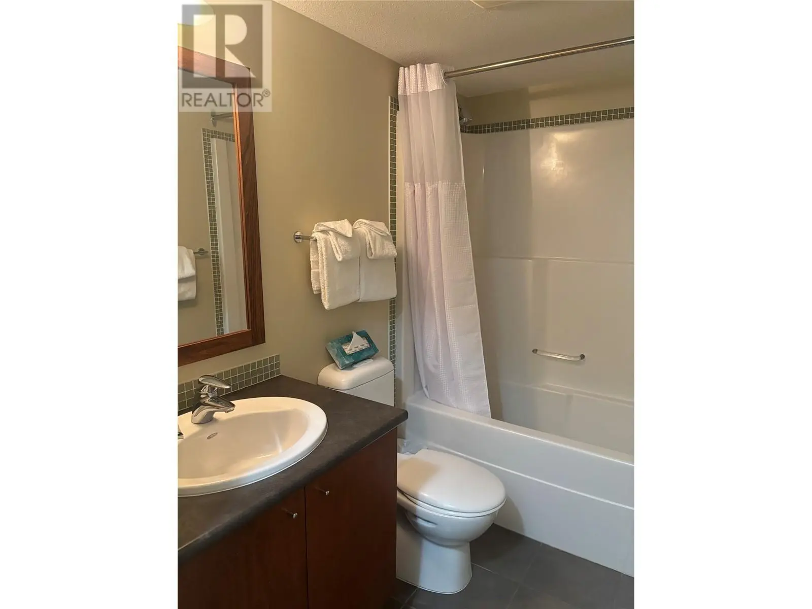 2049 Summit Drive Unit# 314d. Panorama, British Columbia