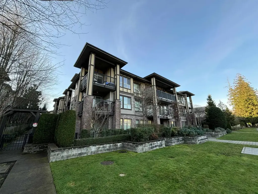 217 8733 160 Street, Surrey