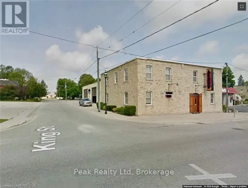 383 Queen Street, North Huron (Blyth)