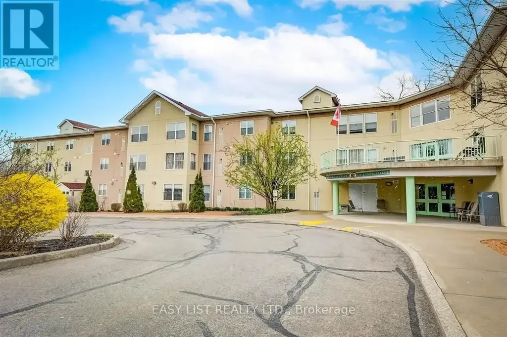 311 - 8 Huron Street, Kawartha Lakes (Lindsay)
