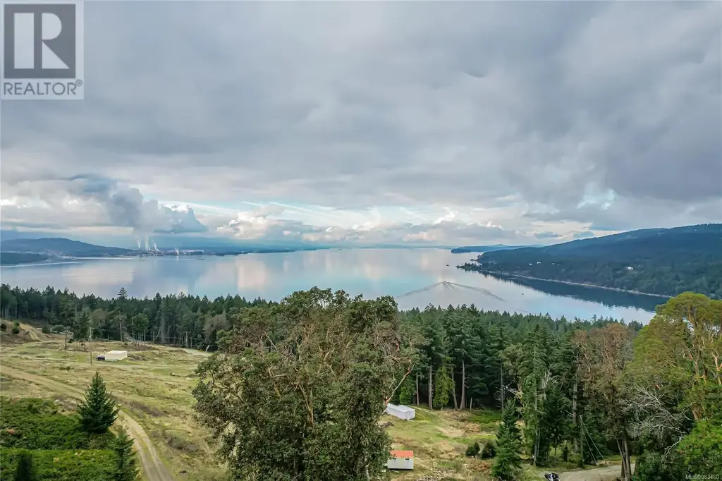 879 Rainbow Rd, Salt Spring