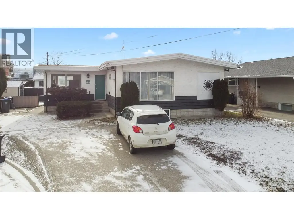 1611 Elm Street E, Kelowna