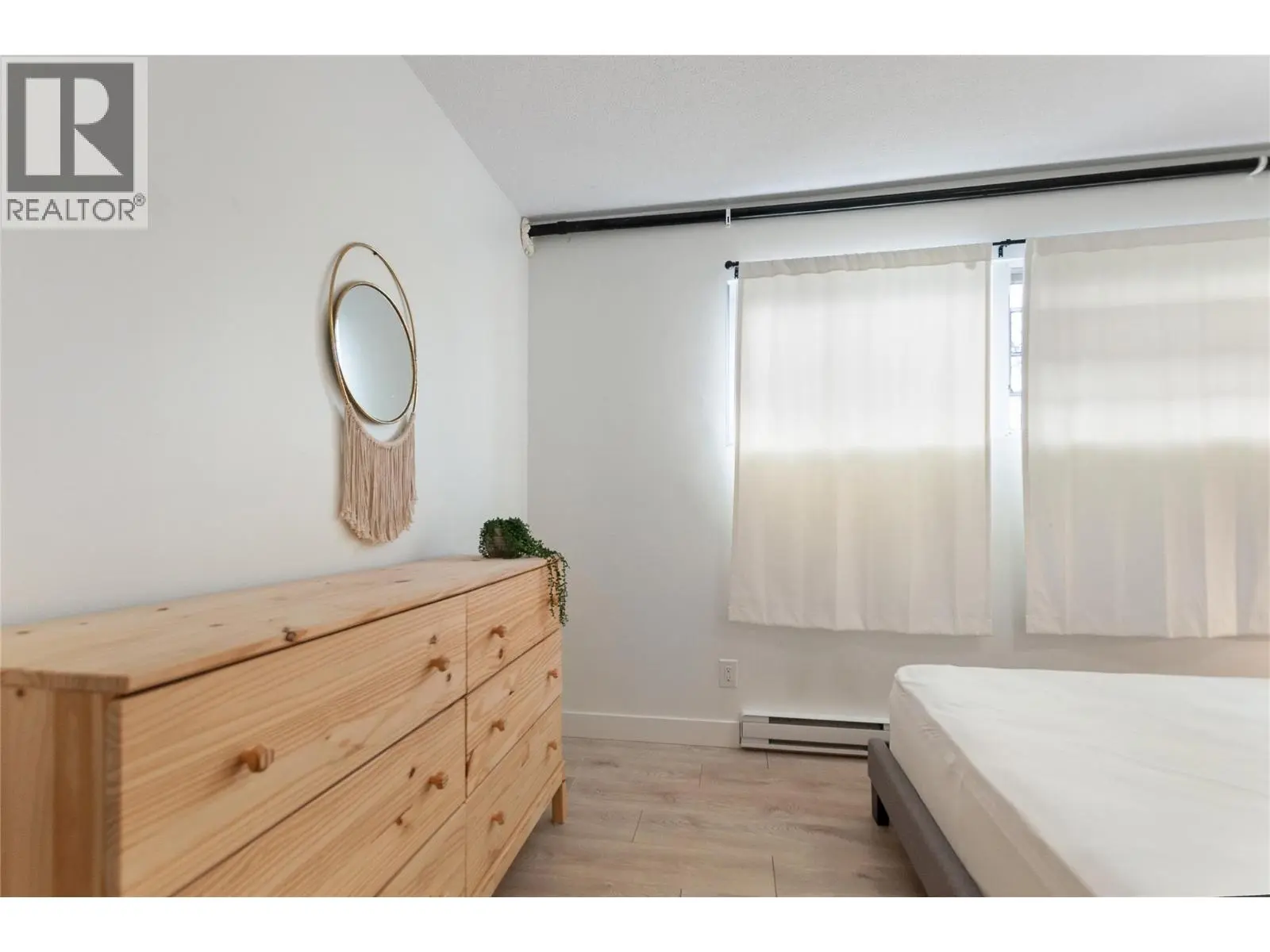 1611 Elm Street E. Kelowna, British Columbia