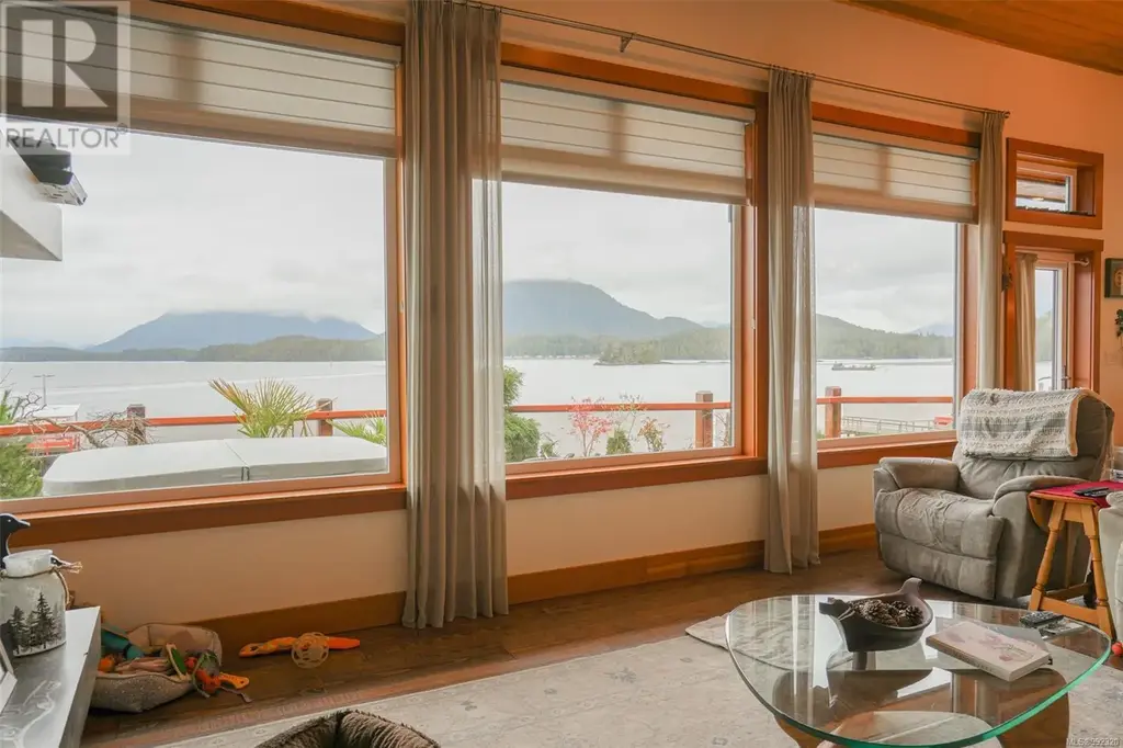 300 Main St, Tofino