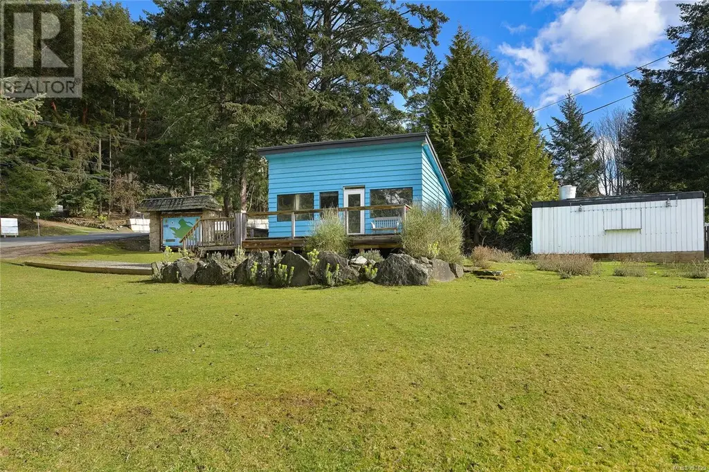 492 Dalton Dr, Mayne Island