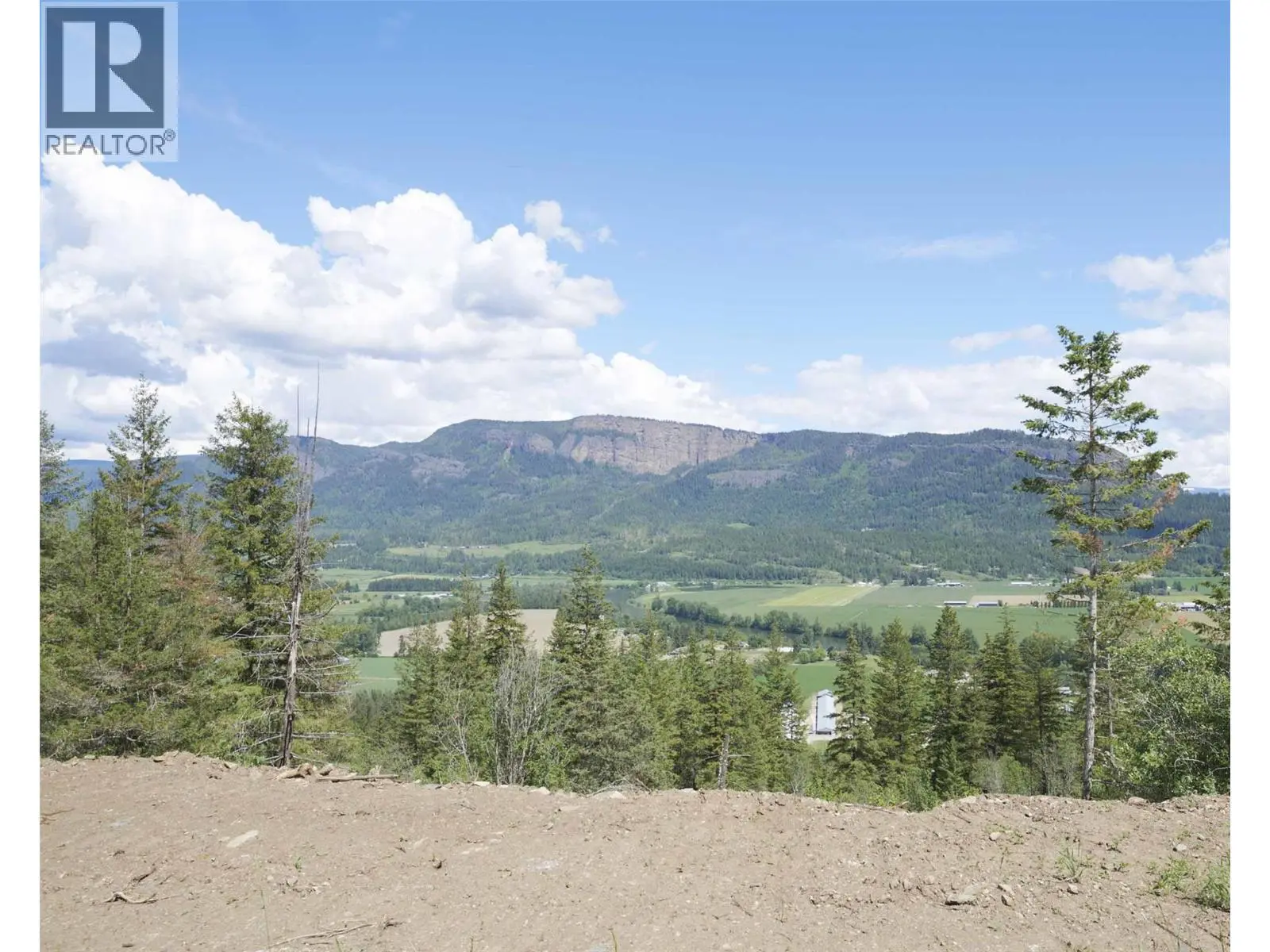 339 Oxbow Place. Enderby, British Columbia
