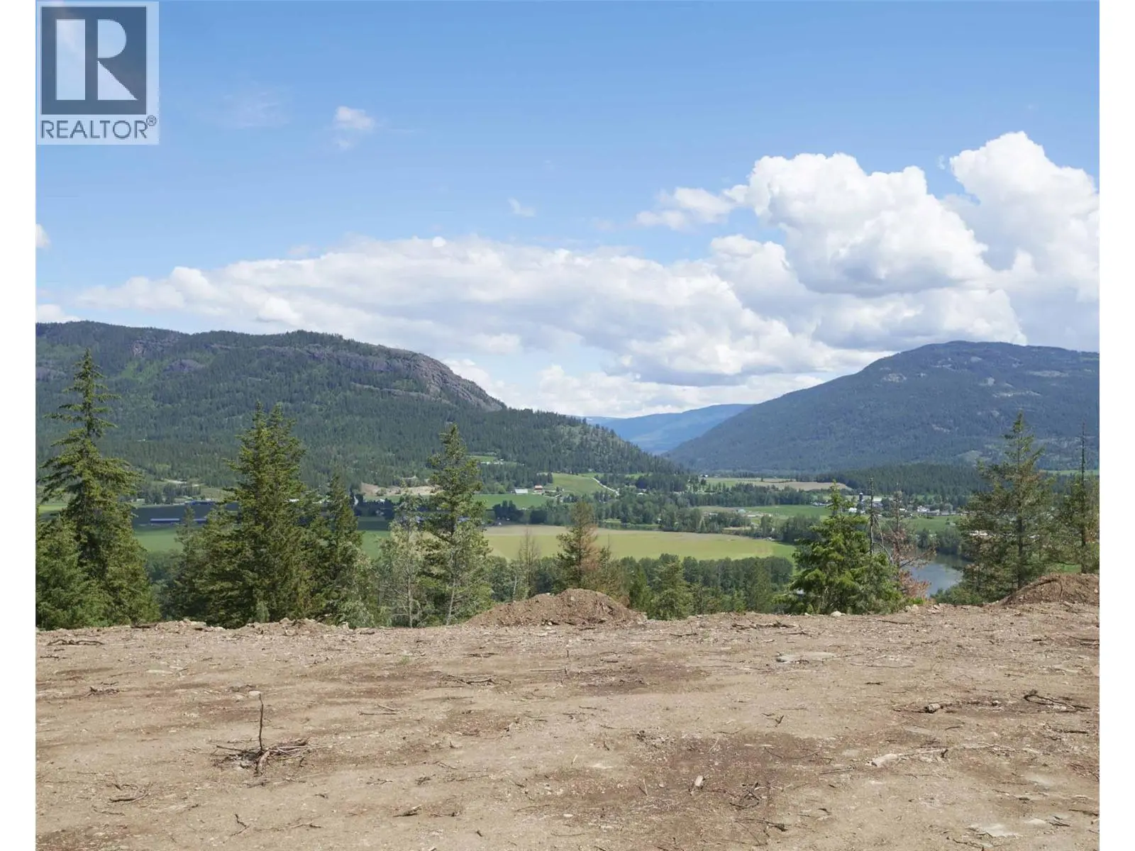 327 Oxbow Place. Enderby, British Columbia