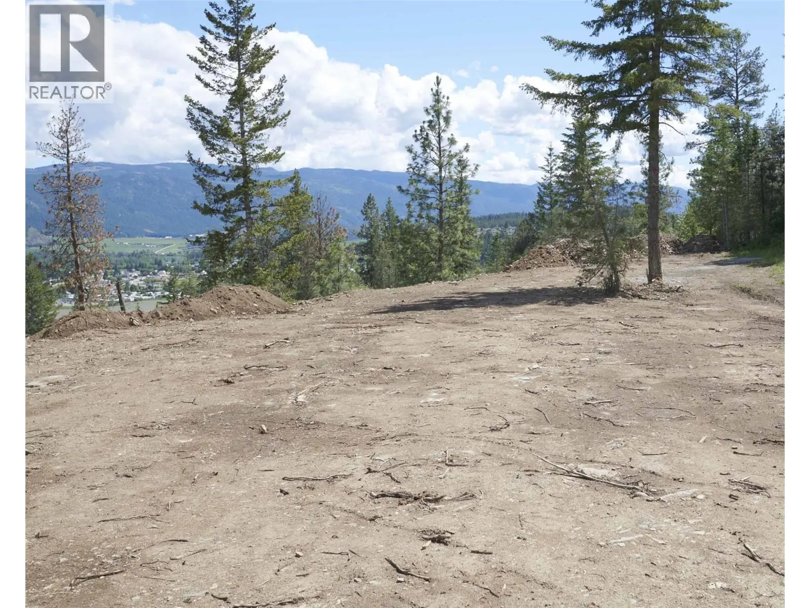 327 Oxbow Place. Enderby, British Columbia