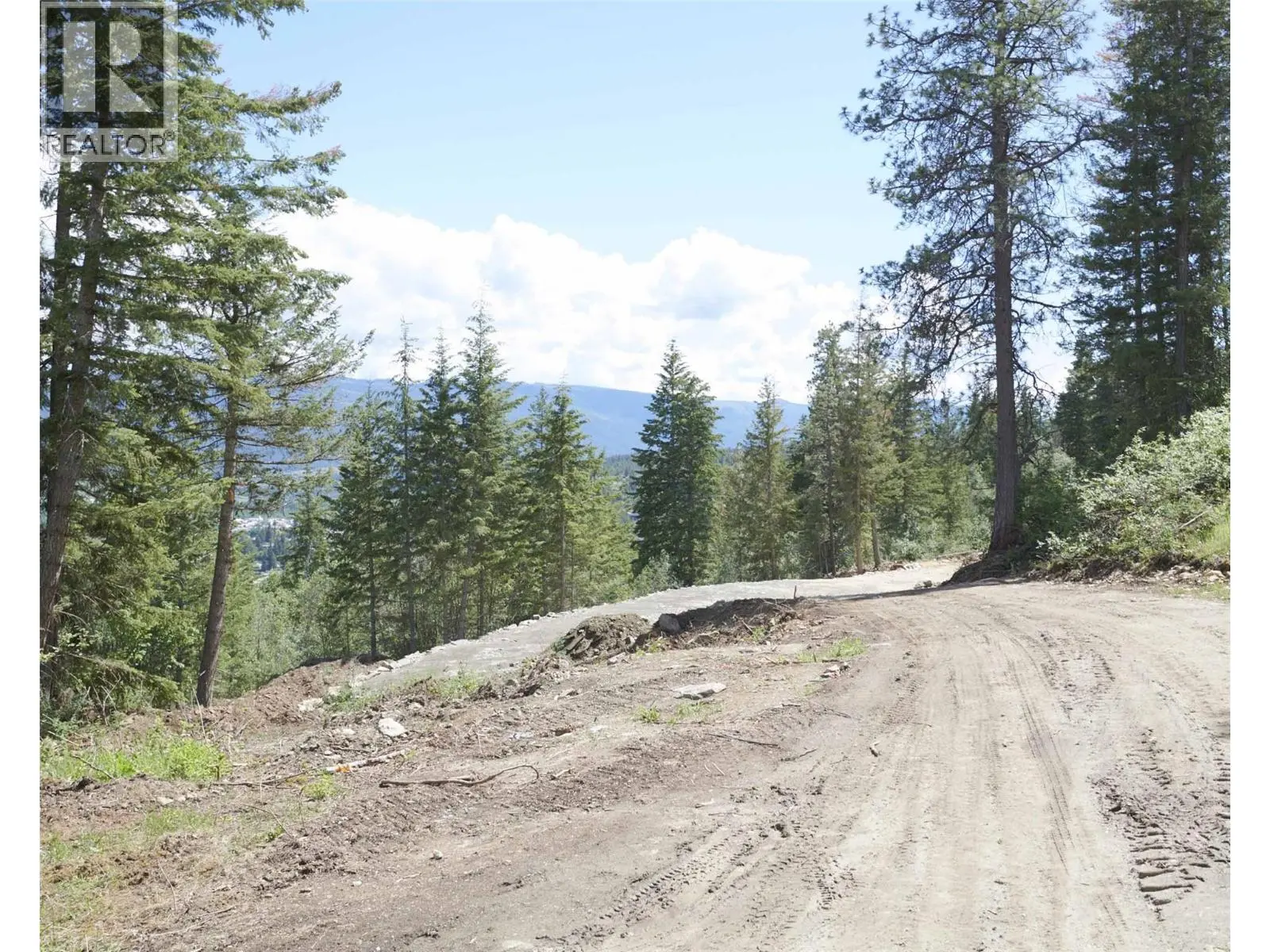 327 Oxbow Place. Enderby, British Columbia