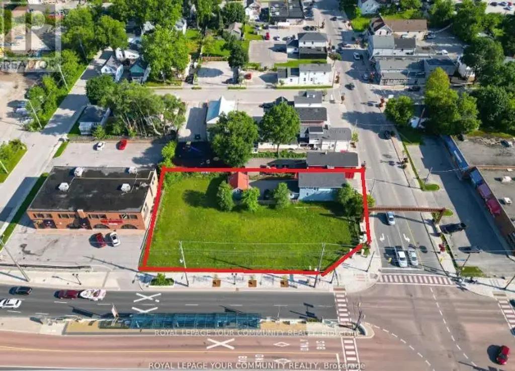 11 Main St (432/438 Davis) E, Newmarket (Central Newmarket)