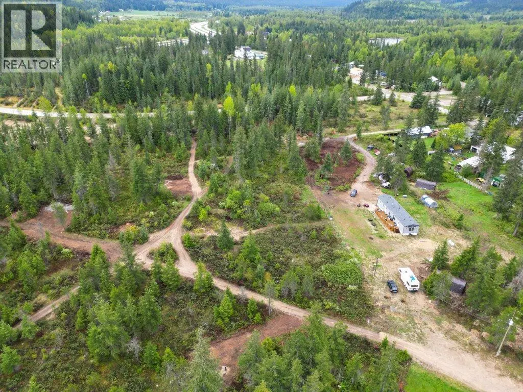 4103 Balsam Way. Malakwa, British Columbia