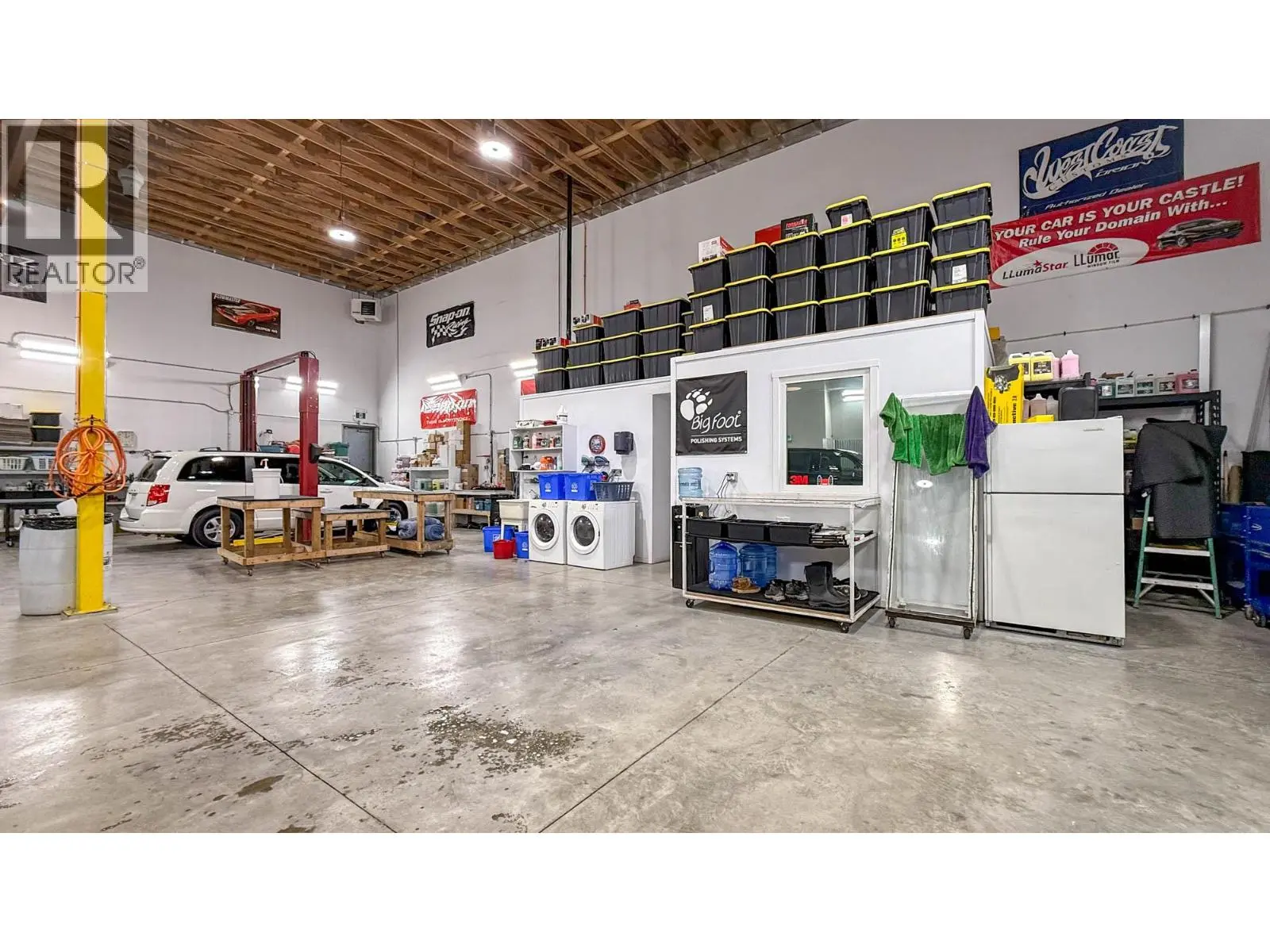 2844 Fenwick Road. Kelowna, British Columbia