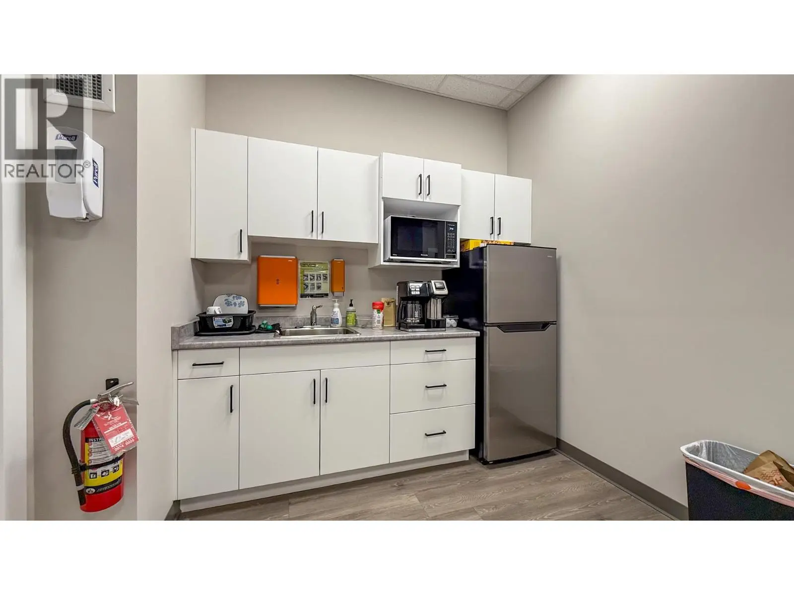 2848 Fenwick Road. Kelowna, British Columbia