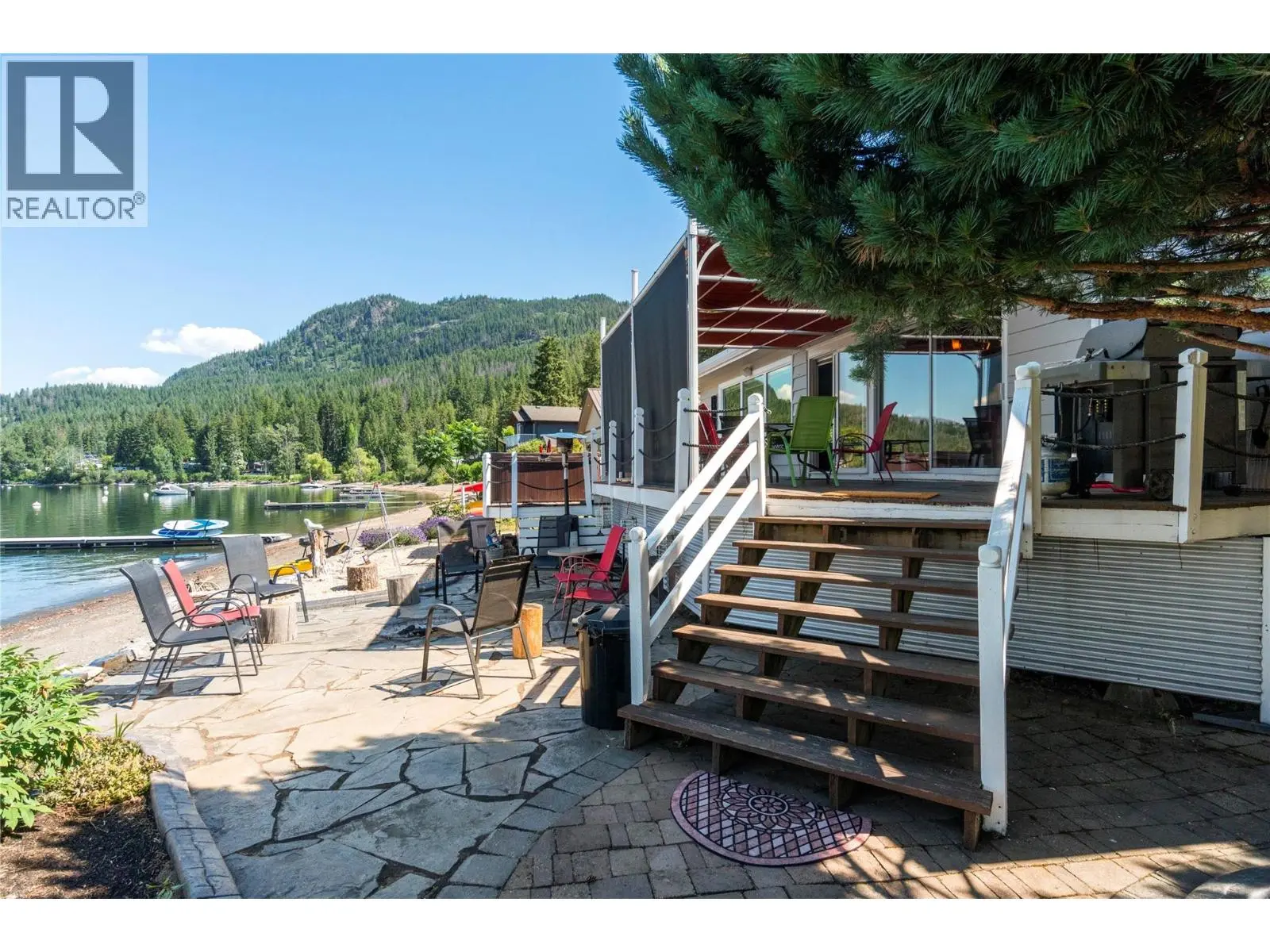 2009 Eagle Bay Road. Blind Bay, British Columbia