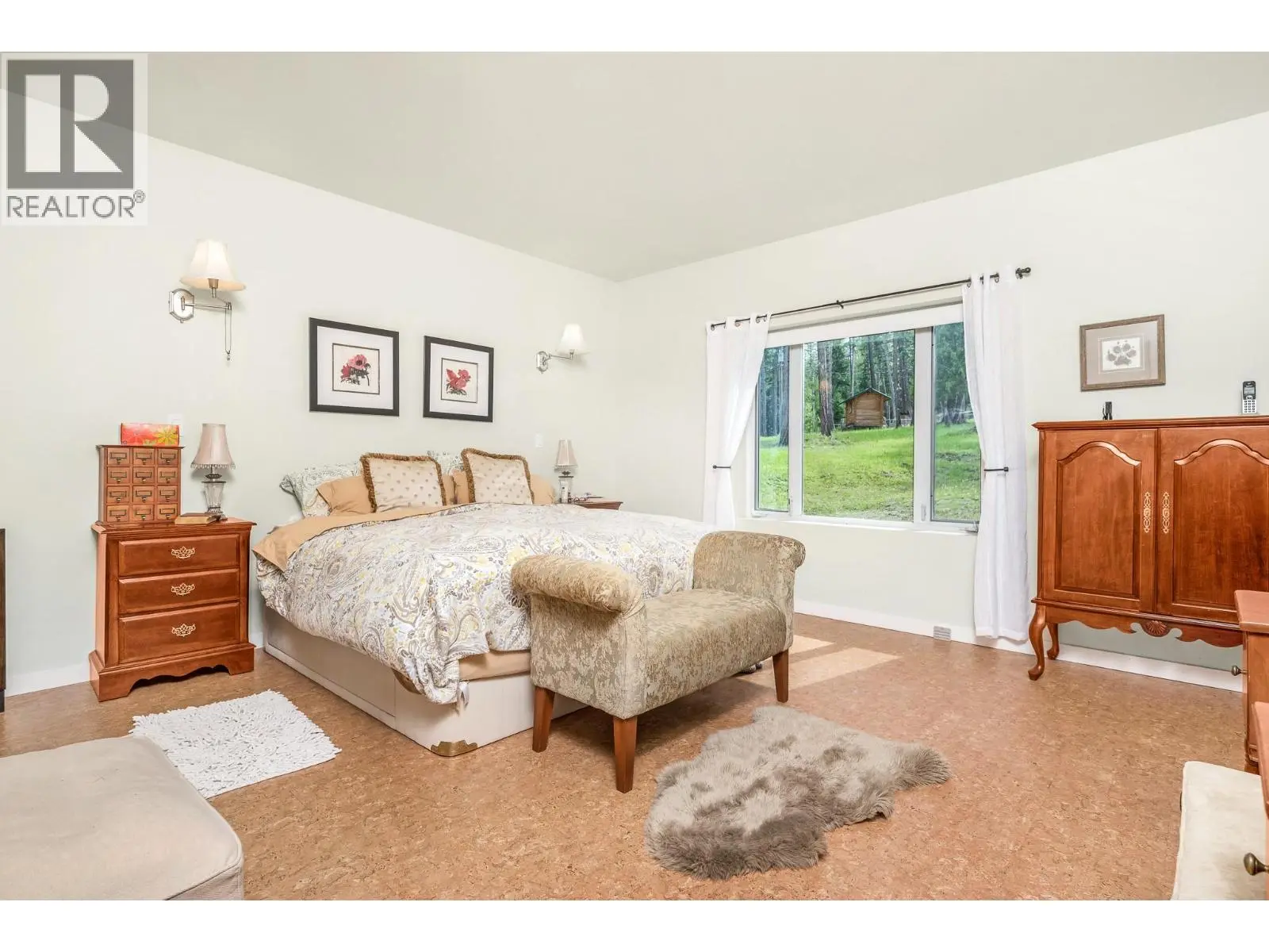 4 Hollingsworth Road. Cherryville, British Columbia