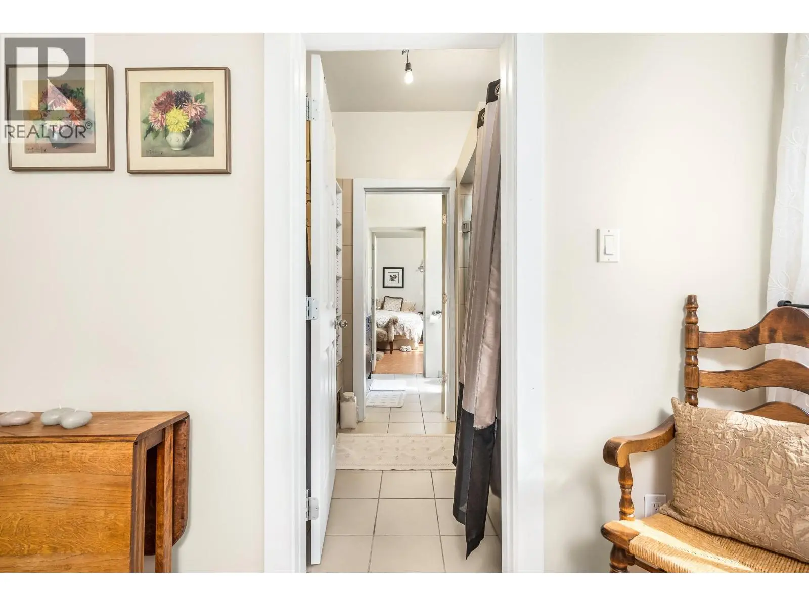 4 Hollingsworth Road. Cherryville, British Columbia