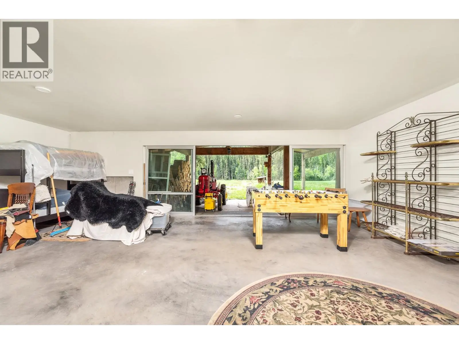 4 Hollingsworth Road. Cherryville, British Columbia