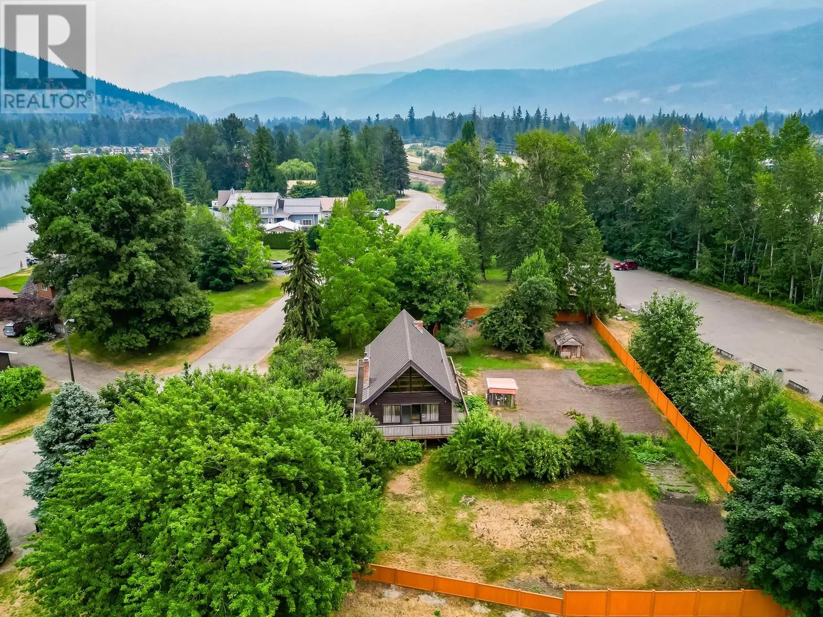 1416 Silver Sands Road. Sicamous, British Columbia