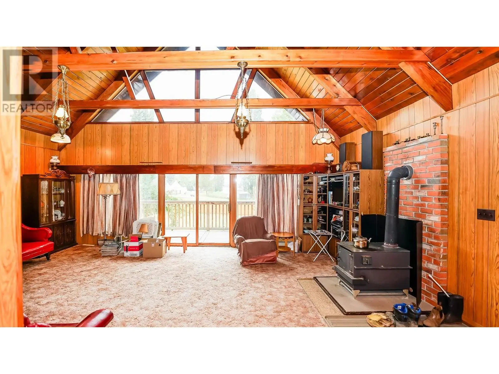 1416 Silver Sands Road. Sicamous, British Columbia
