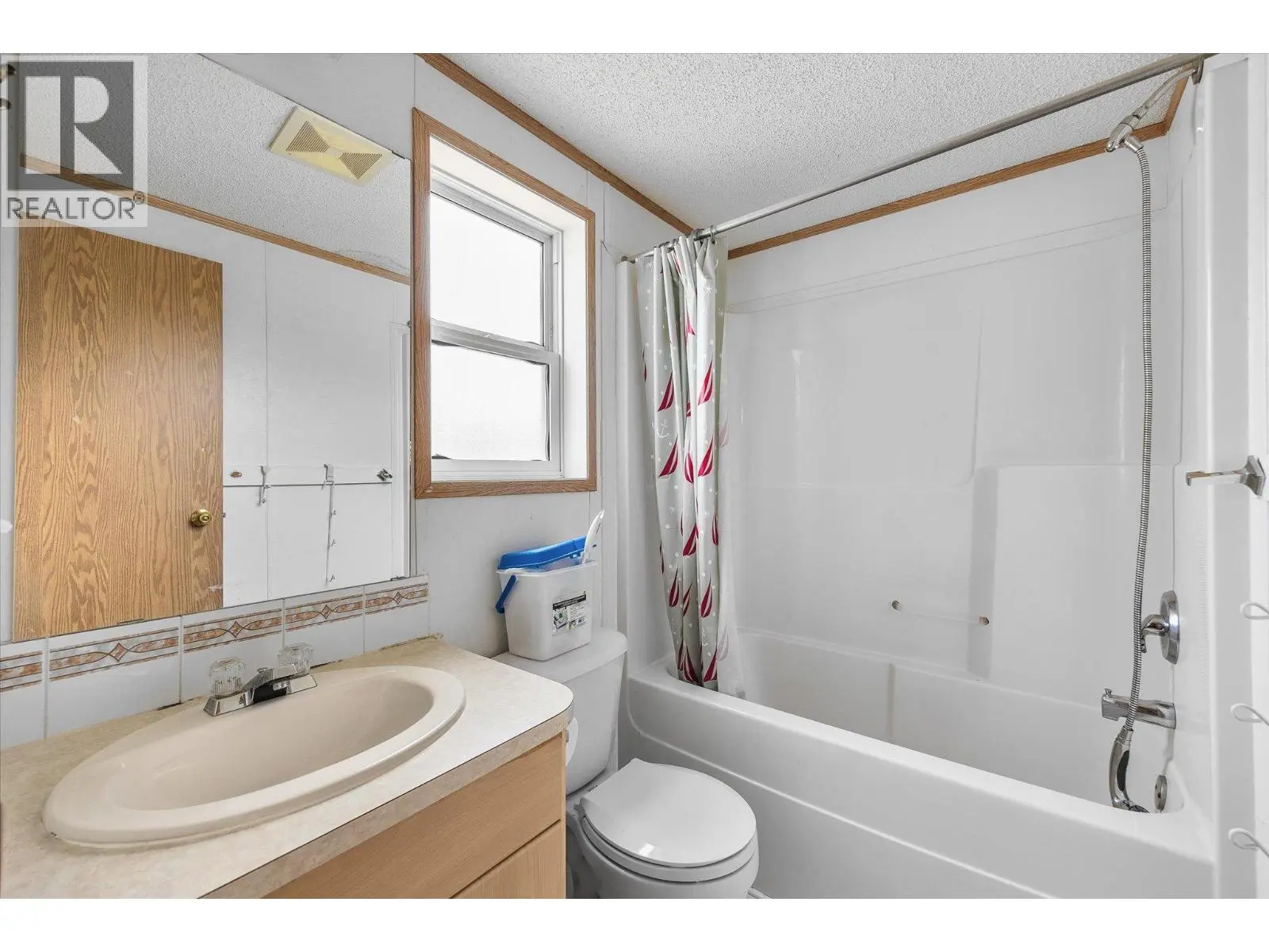 848 Webster Road. Kelowna, British Columbia