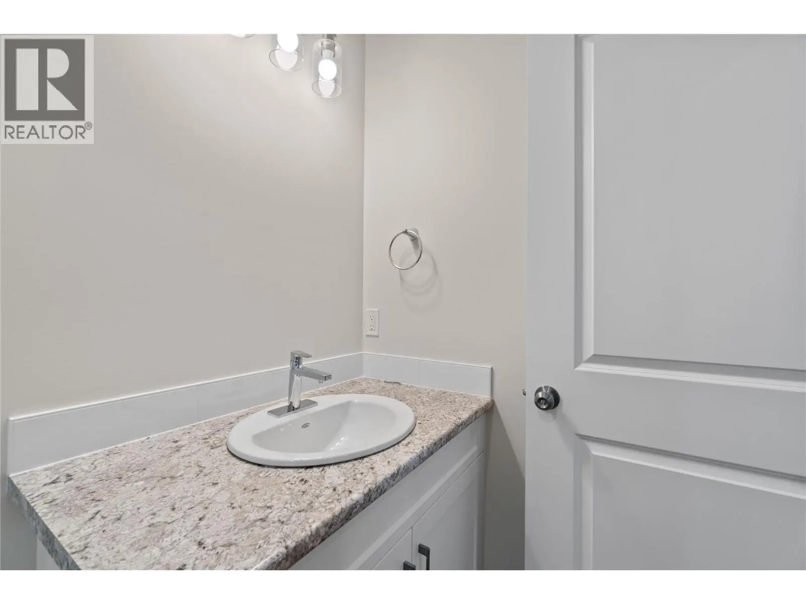 806 Cliff Avenue Unit# 104. Enderby, British Columbia