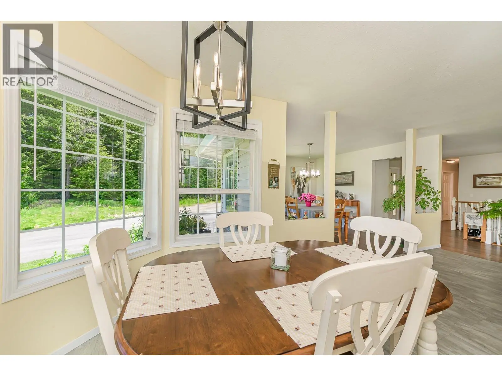 4340 Sederberg Road. Malakwa, British Columbia