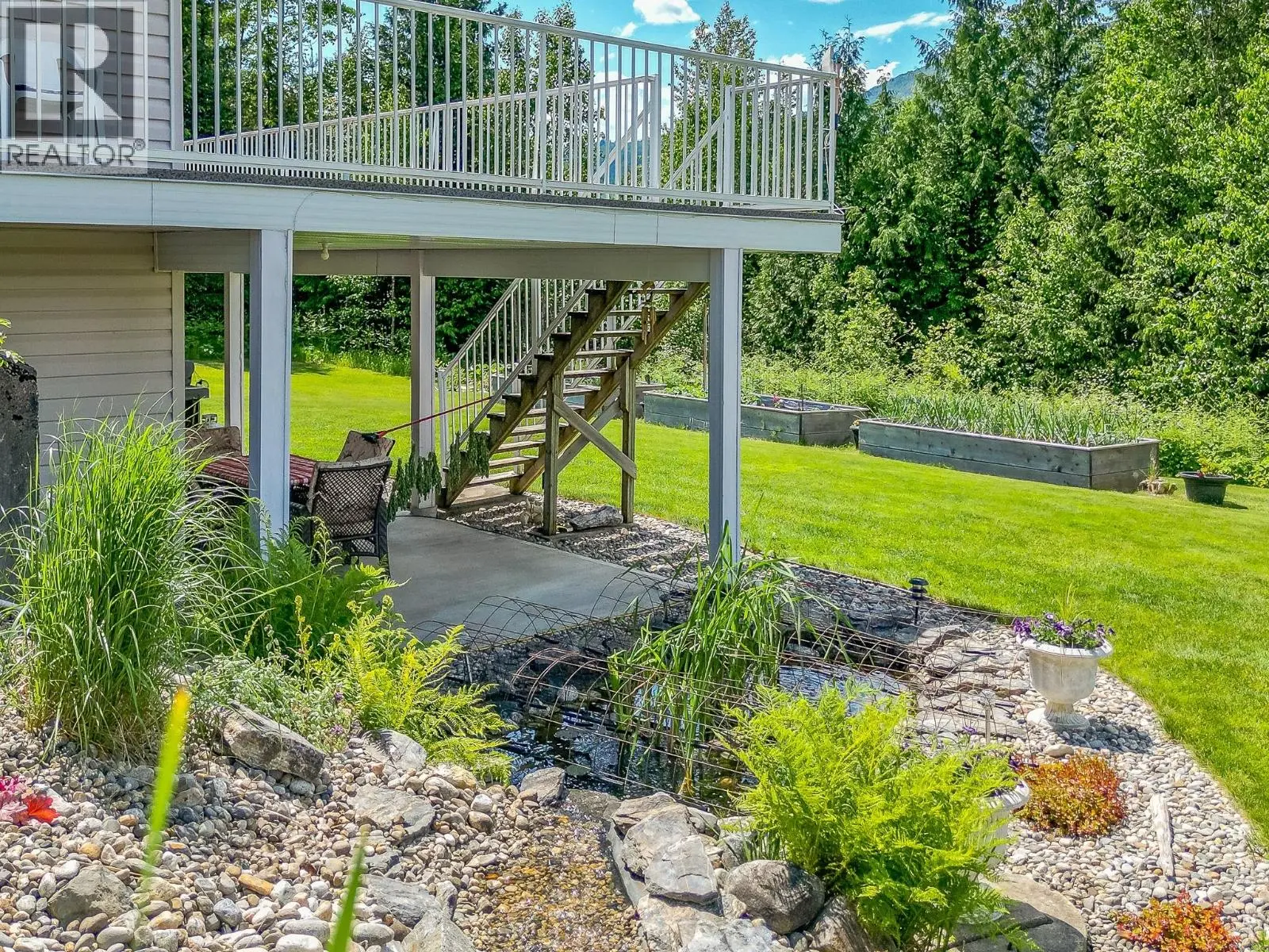 4340 Sederberg Road. Malakwa, British Columbia