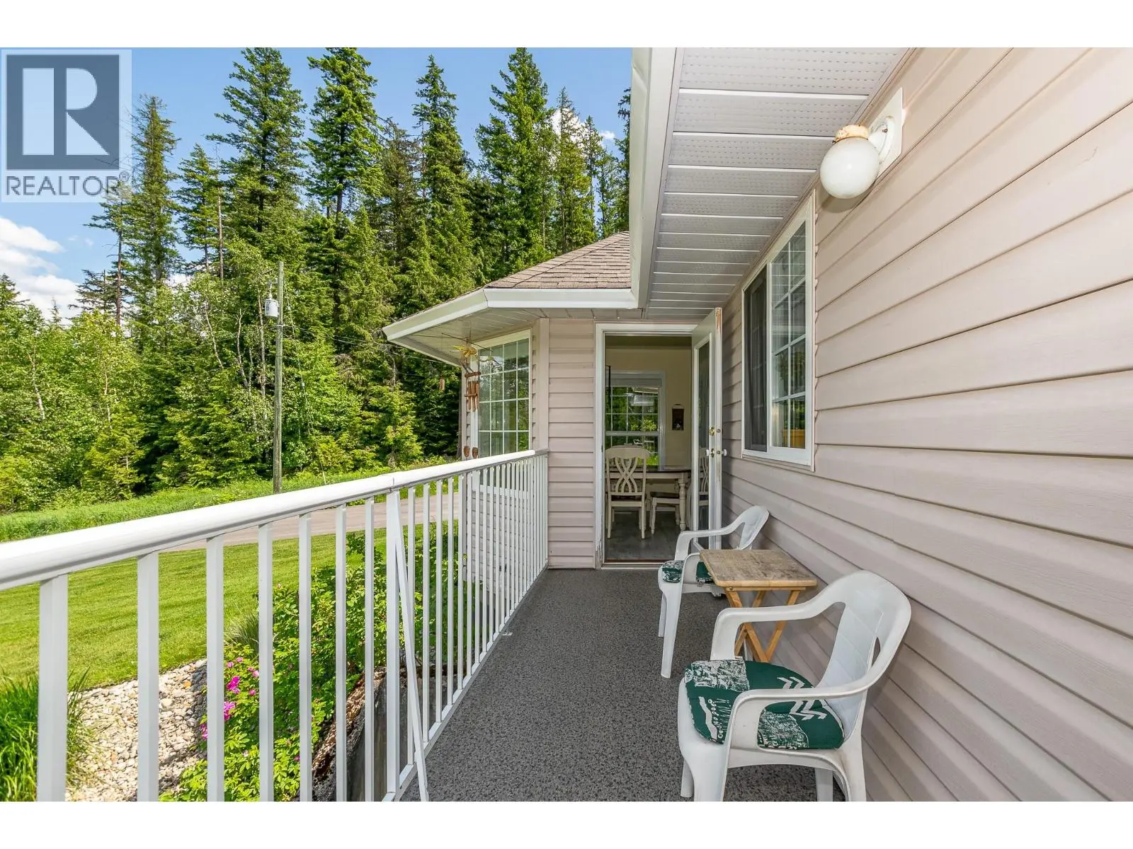 4340 Sederberg Road. Malakwa, British Columbia