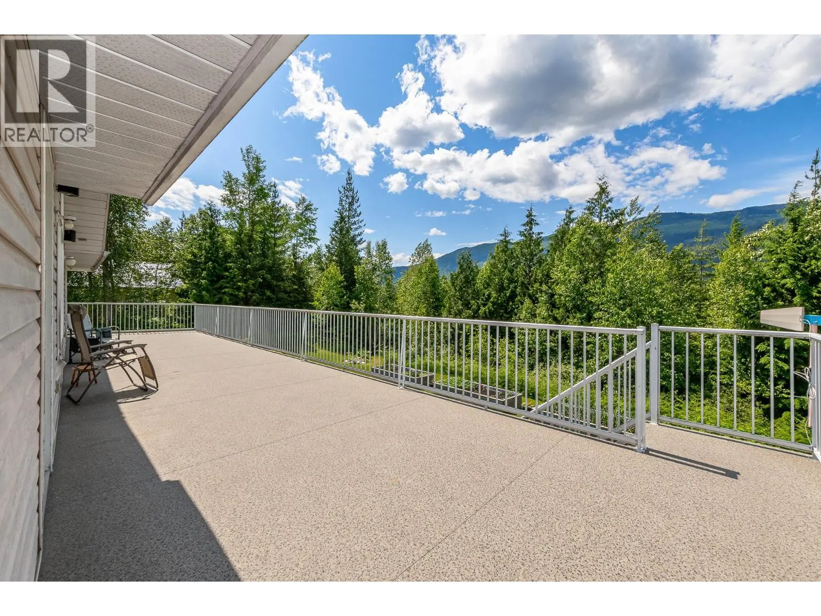 4340 Sederberg Road. Malakwa, British Columbia