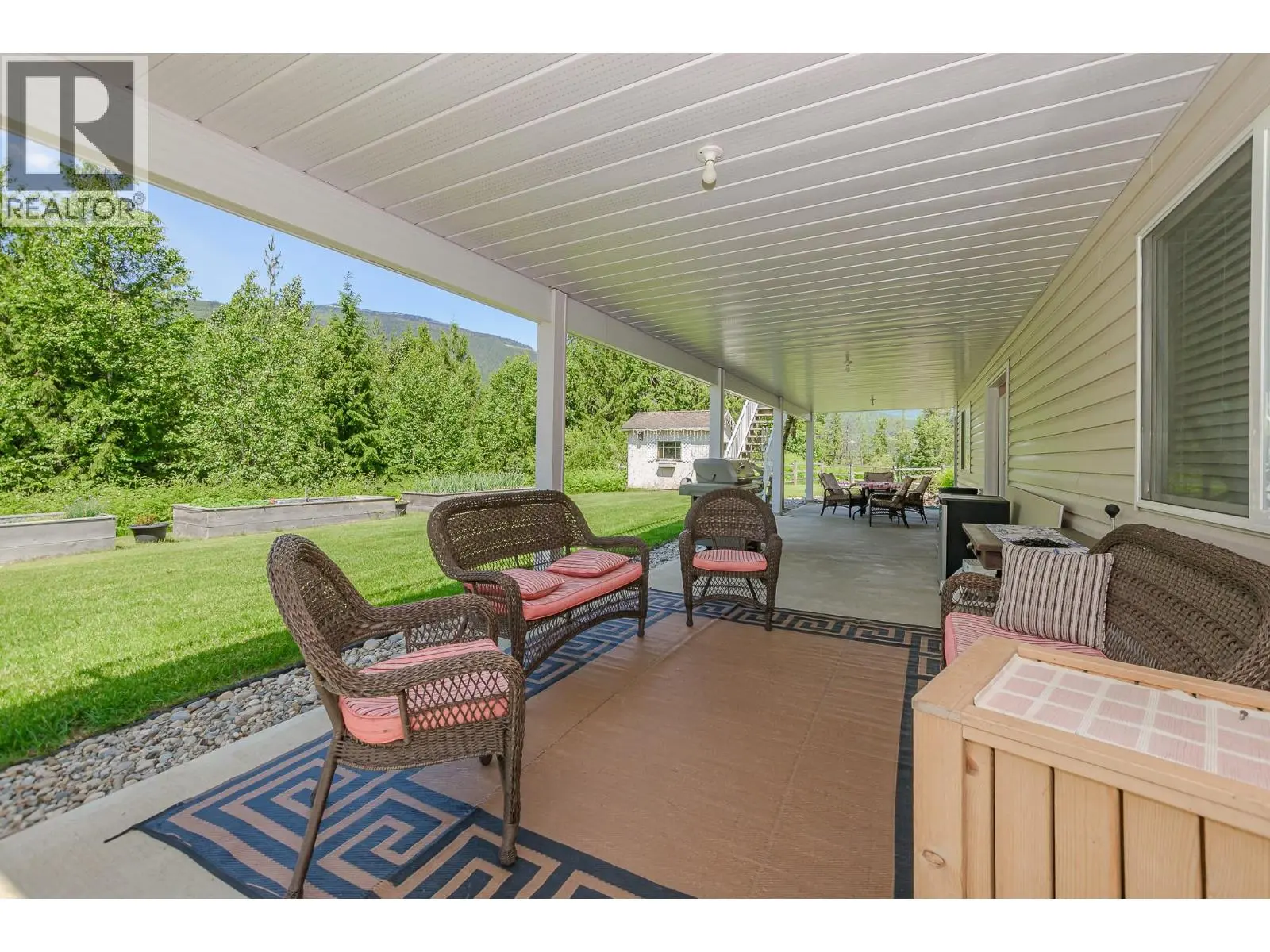 4340 Sederberg Road. Malakwa, British Columbia