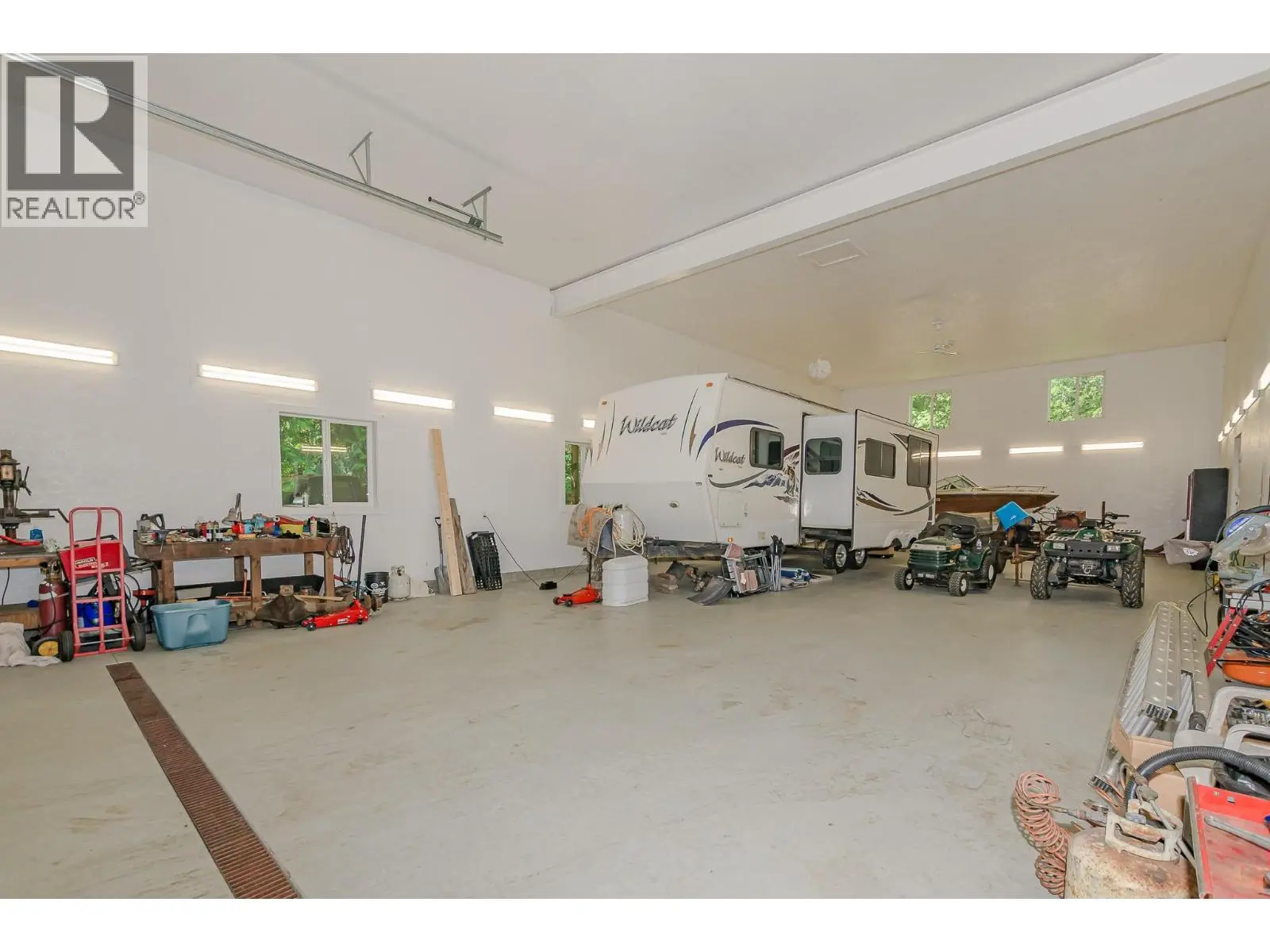 4340 Sederberg Road. Malakwa, British Columbia
