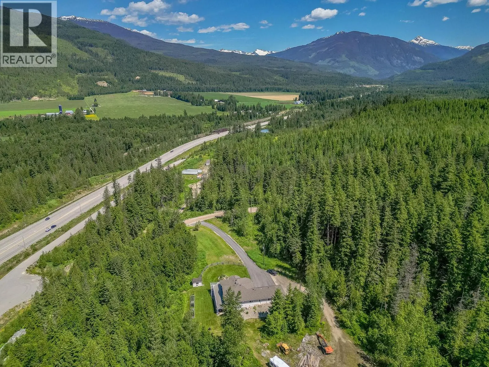 4340 Sederberg Road. Malakwa, British Columbia