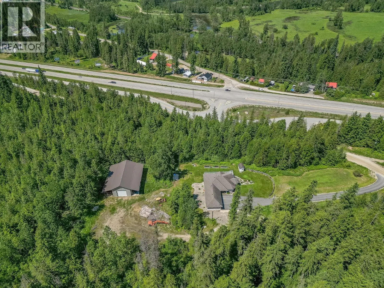 4340 Sederberg Road. Malakwa, British Columbia