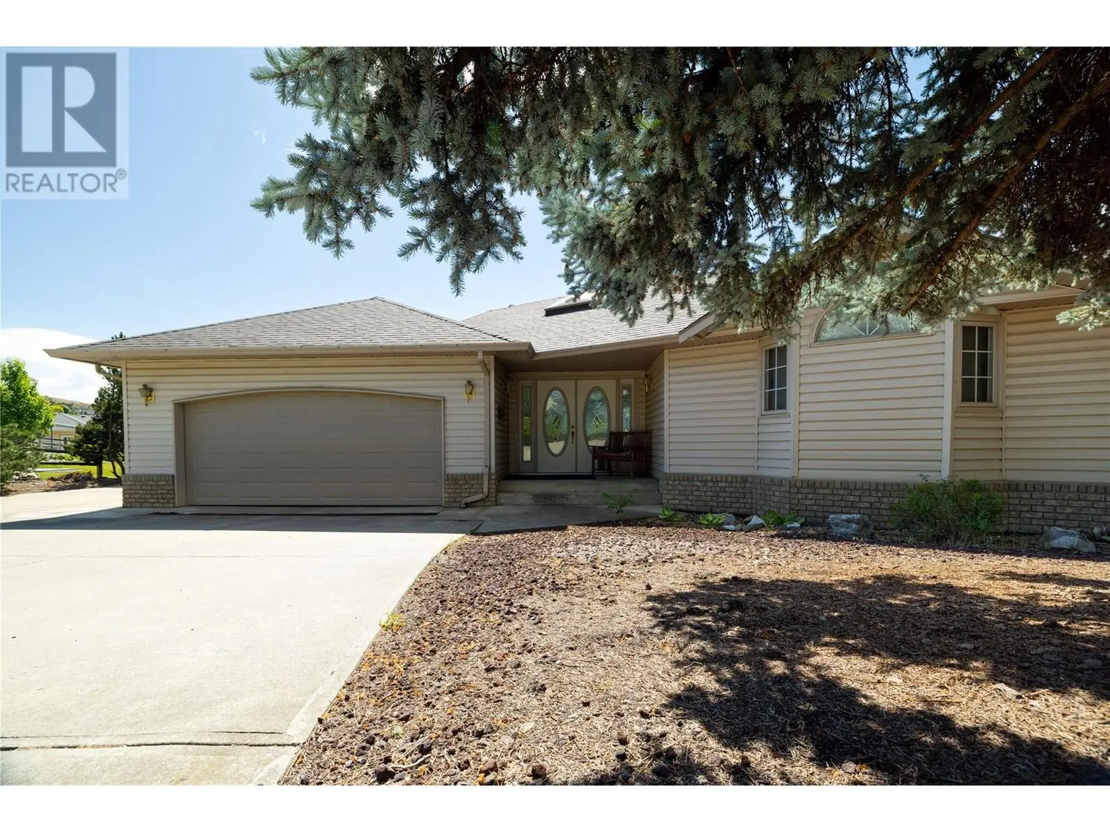 8827 Michael Drive. Coldstream, British Columbia