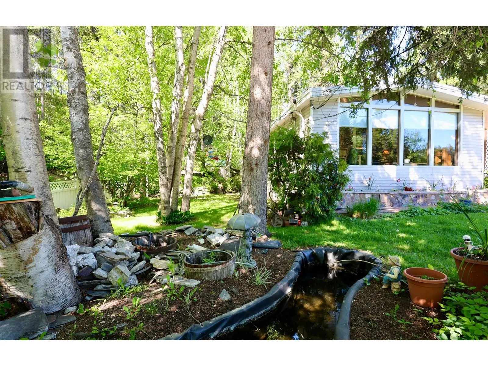 3361 & 3365 95 Highway. Golden, British Columbia