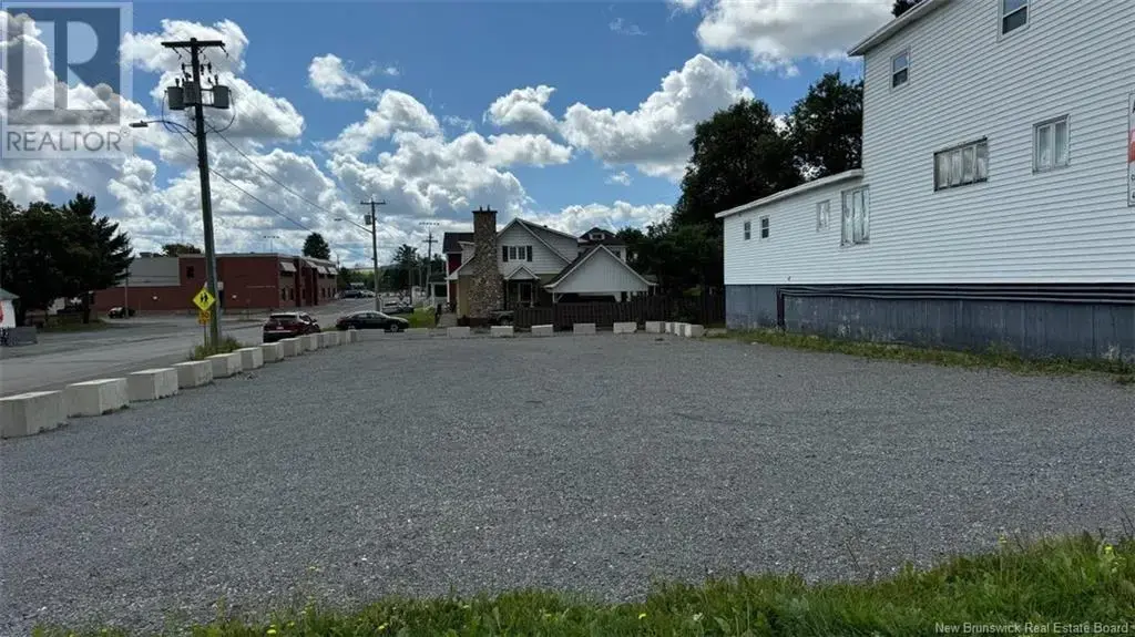 123 Broadway Boulevard, Grand-Sault/Grand Falls